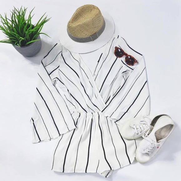 HOT & DELICIOUS Striped Romper - Picture 3 of 6